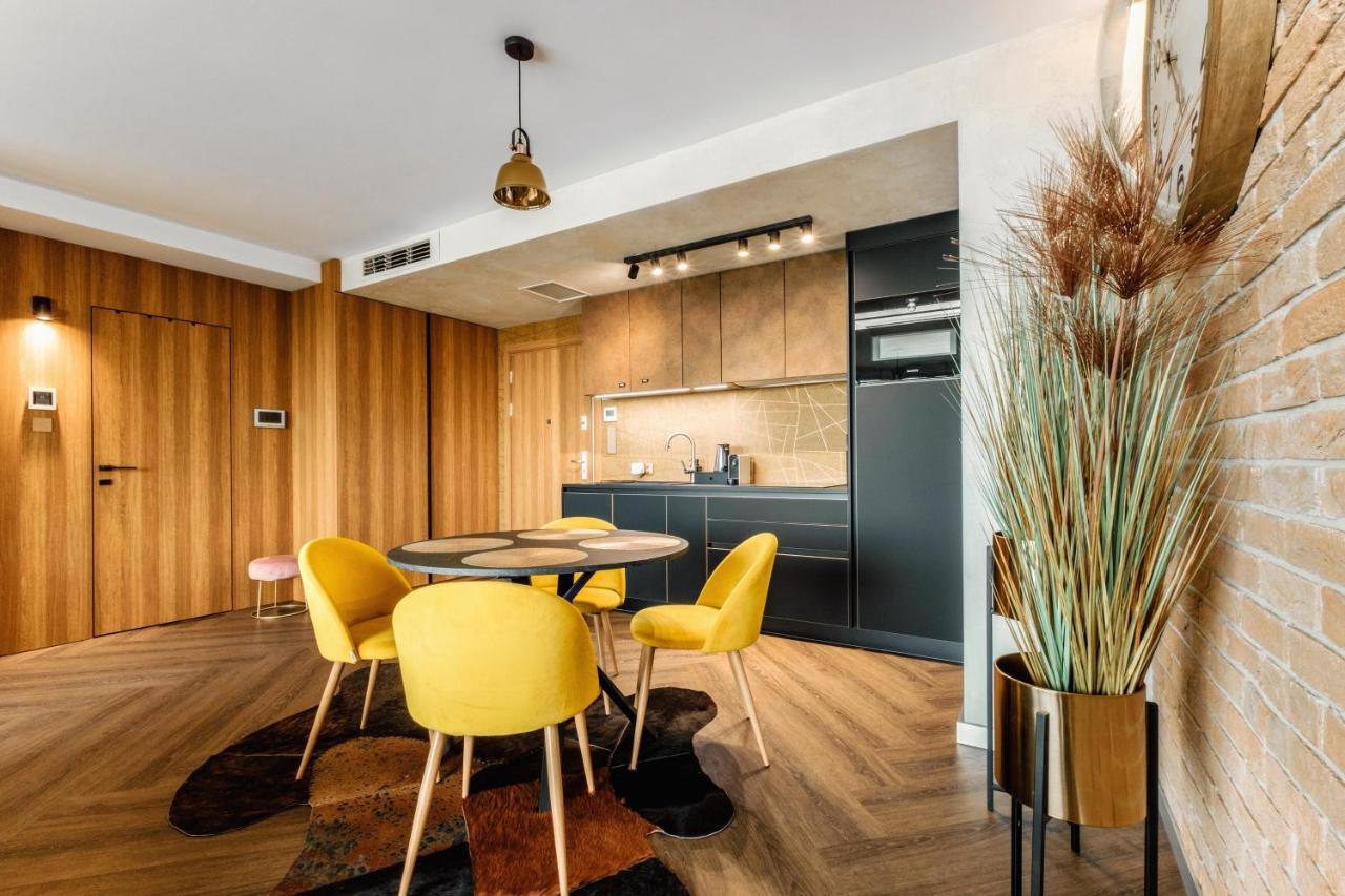 Skyview Suite - Niepowtarzalny Widok I Basen ลูบลิน ภายนอก รูปภาพ