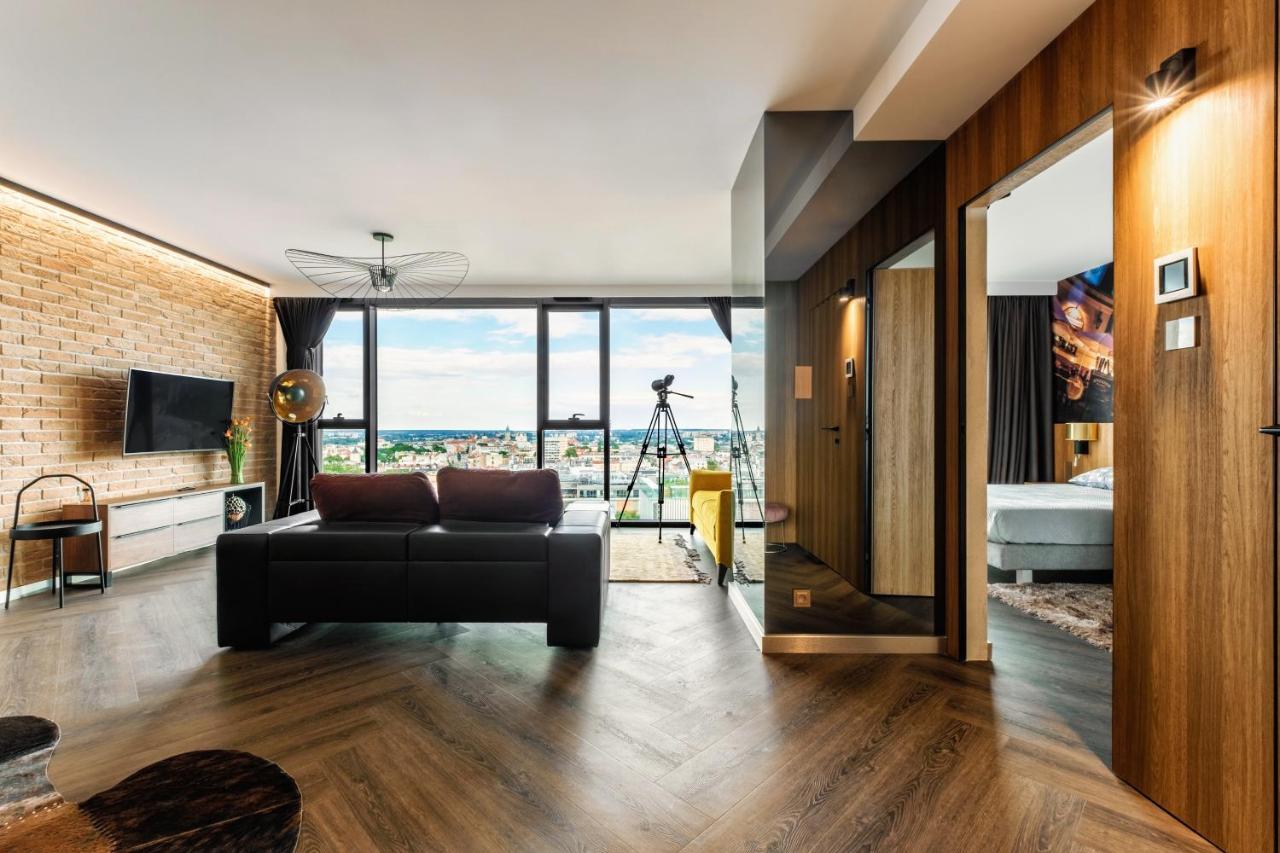 Skyview Suite - Niepowtarzalny Widok I Basen ลูบลิน ภายนอก รูปภาพ